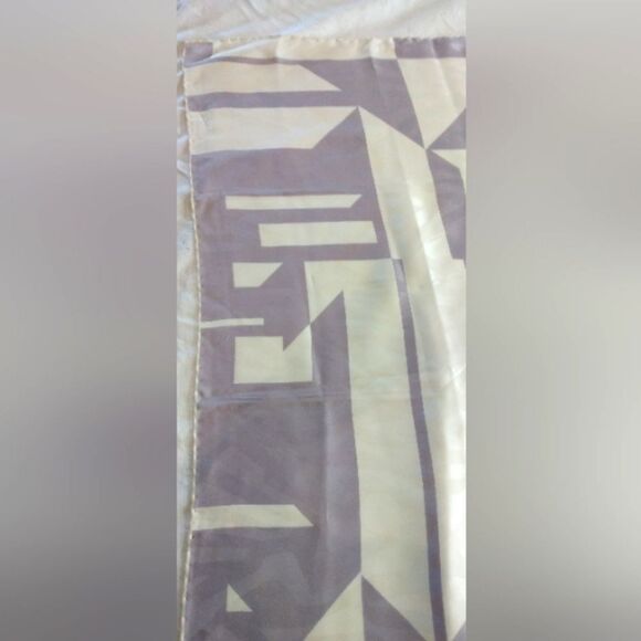 Jaeger Silk Scarf Lavender and Cream Geometric Scarf with Modern Design - Picture 4 of 12